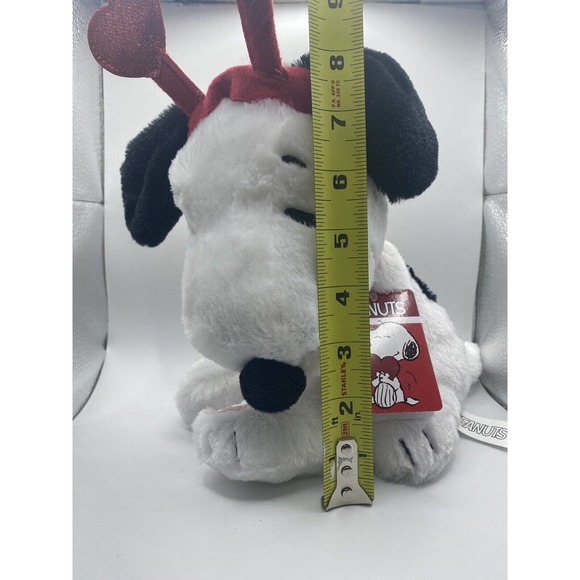 Dan Dee PEANUTS Dancing & Singing Snoopy Valentines Day “Do You Love Me” Plush - Picture 3 of 4